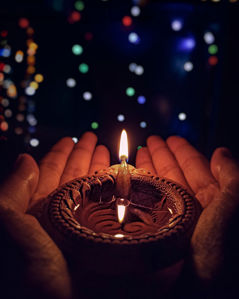 Seasonal Colouring: Welcoming Diwali with Vibrant&nbsp;Colours